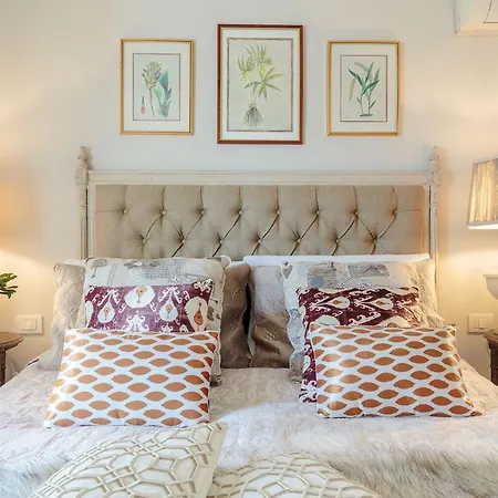 Casa Rosalba, Spacious With Elevator Along Via Guinigi Inside The Walls * Lucca